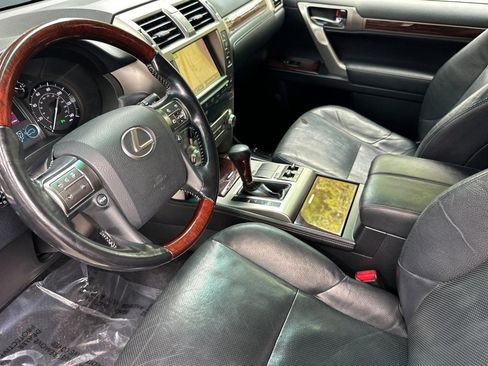 Used 2015 Lexus GX 460 w/ Premium Package AWD/4WD image 4