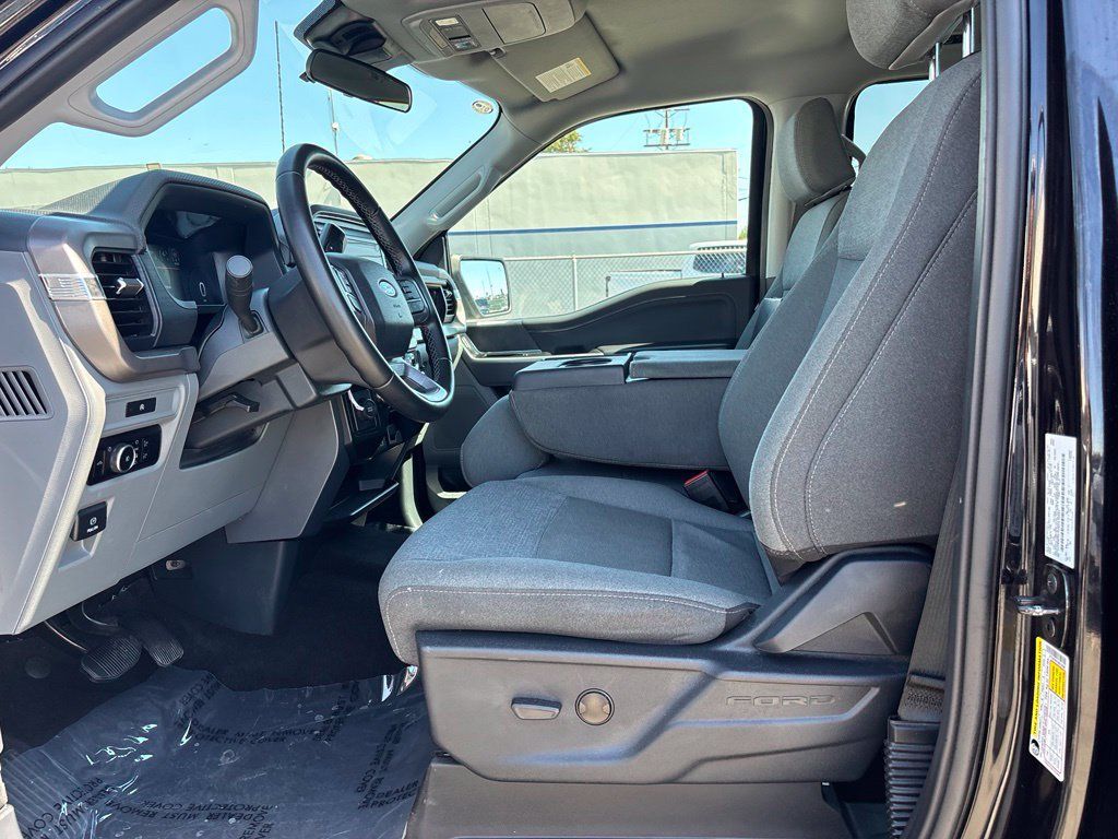 Used 2025 Ford F150 XLT w/ Equipment Group 301A Standard RWD image 9