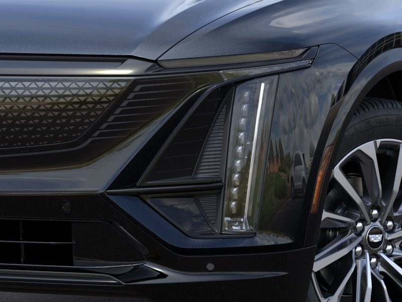 New 2027 Cadillac Lyriq Sport w/ LPO, Floor Liner Package AWD/4WD image 10
