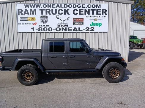 Used 2020 Jeep Gladiator Rubicon image 2