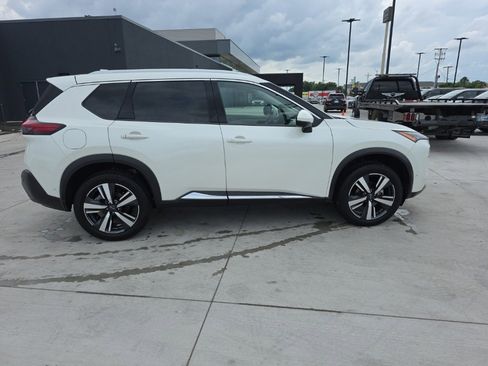 Used 2023 Nissan Rogue SL w/ SL Premium Package image 6