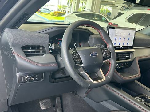 Used 2026 Ford Explorer ST-Line w/ ST-Line Street Pack RWD image 33