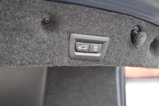 Used 2016 BMW 528i xDrive Sedan AWD/4WD image 4