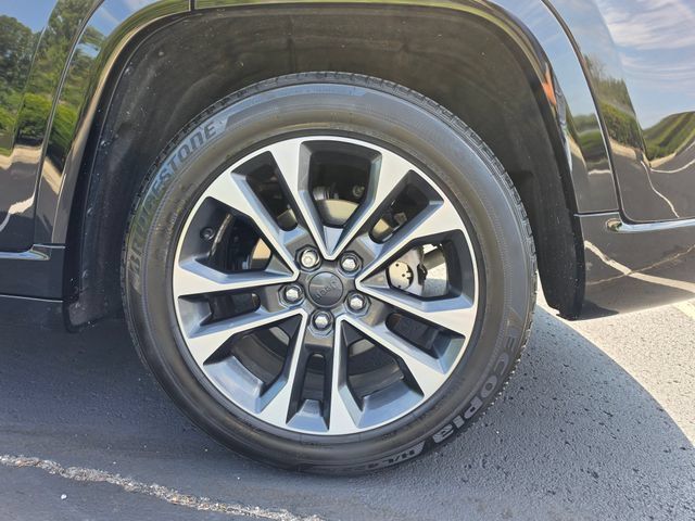 Used 2023 Jeep Grand Cherokee Overland AWD/4WD image 9