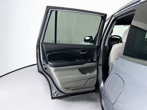 Used 2017 Honda Pilot EX image 25