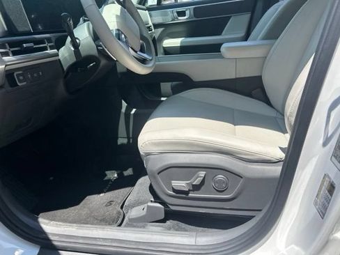 Used 2024 Hyundai Santa Fe SEL FWD image 8