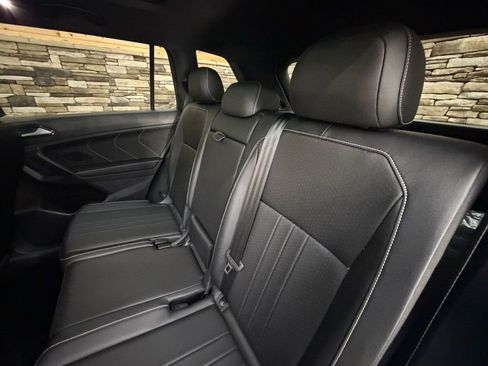 Used 2022 Volkswagen Tiguan SE R-Line AWD/4WD image 30