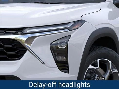 New 2026 Chevrolet Trax LT w/ Driver Confidence Package image 11