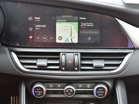 New 2025 Alfa Romeo Giulia AWD image 14