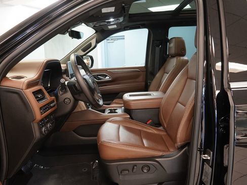 Used 2022 Chevrolet Tahoe High Country AWD/4WD image 6