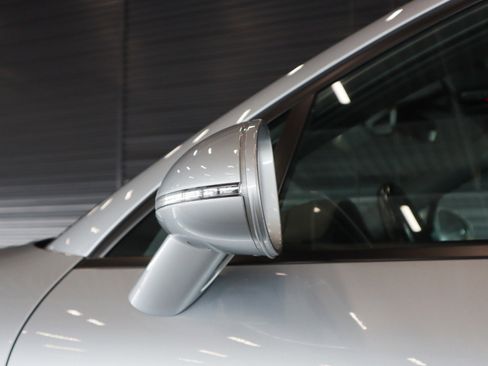 Certified 2022 Porsche Macan image 29