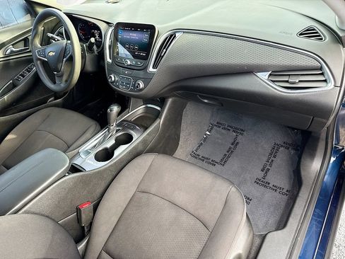 Used 2019 Chevrolet Malibu LT w/ Driver Confidence Package II FWD image 12