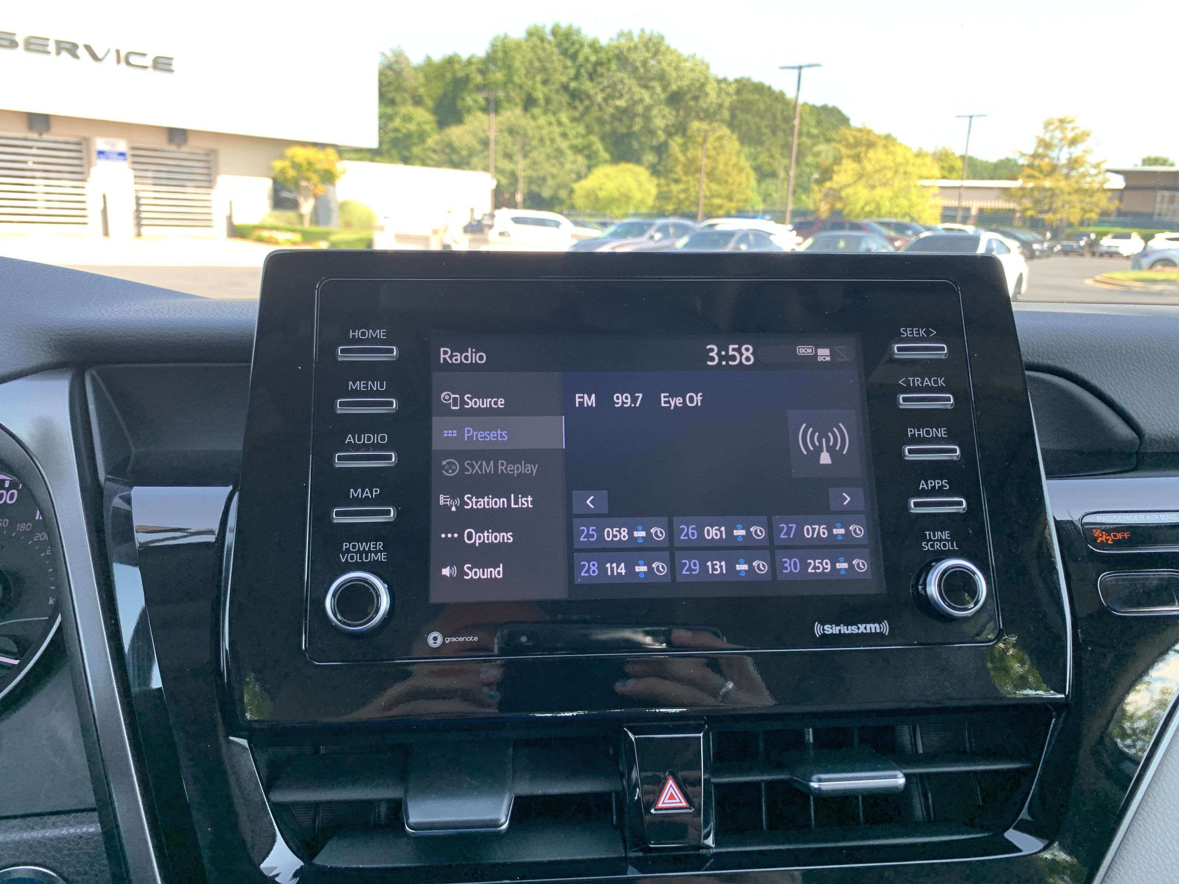 Used 2023 Toyota Camry SE FWD image 23