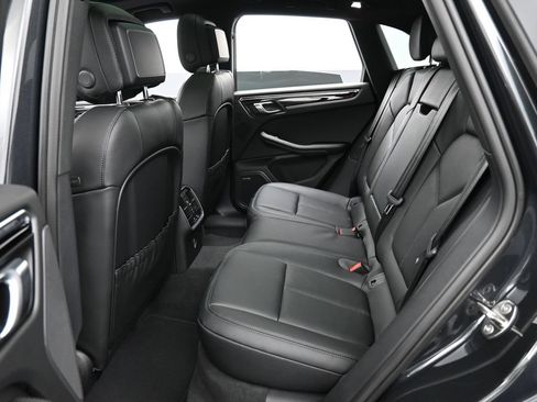Certified 2026 Porsche Macan AWD/4WD image 25