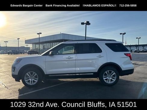 Used 2019 Ford Explorer XLT image 5