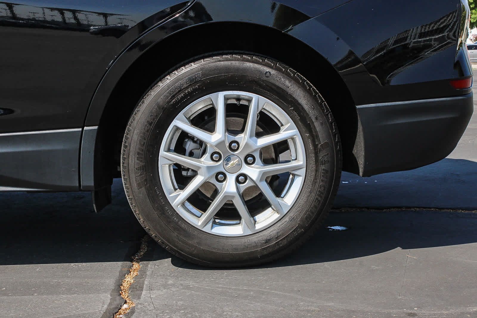 Used 2023 Chevrolet Equinox LS FWD image 10