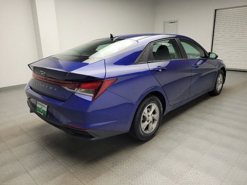 Used 2021 Hyundai Elantra SE FWD image 9