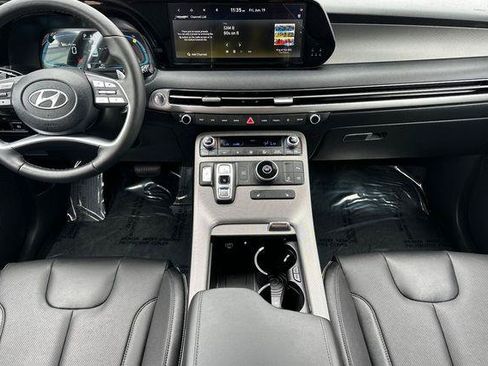 Certified 2025 Hyundai Palisade SEL FWD image 14