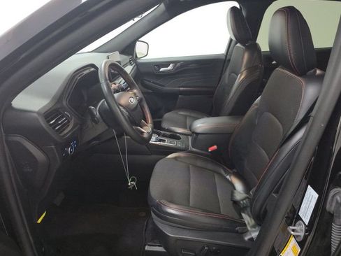 Used 2025 Ford Escape ST-Line Select AWD/4WD image 5