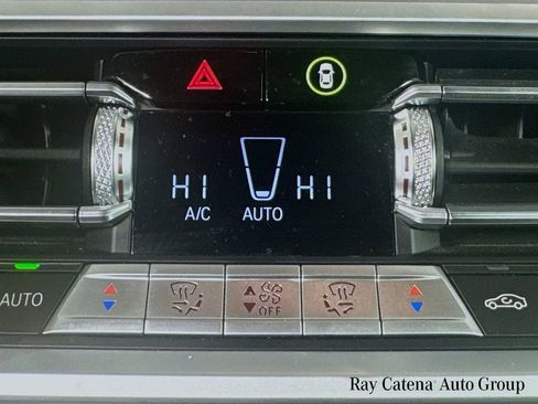 Used 2023 BMW 440i xDrive Convertible w/ Premium Package image 16