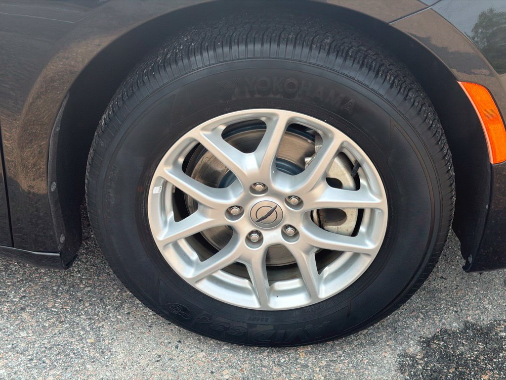 Used 2023 Chrysler Pacifica Touring-L FWD image 27