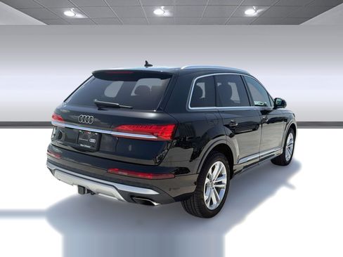Certified 2025 Audi Q7 2.0T Premium AWD/4WD image 9