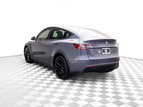 Used 2020 Tesla Model Y Long Range image 3