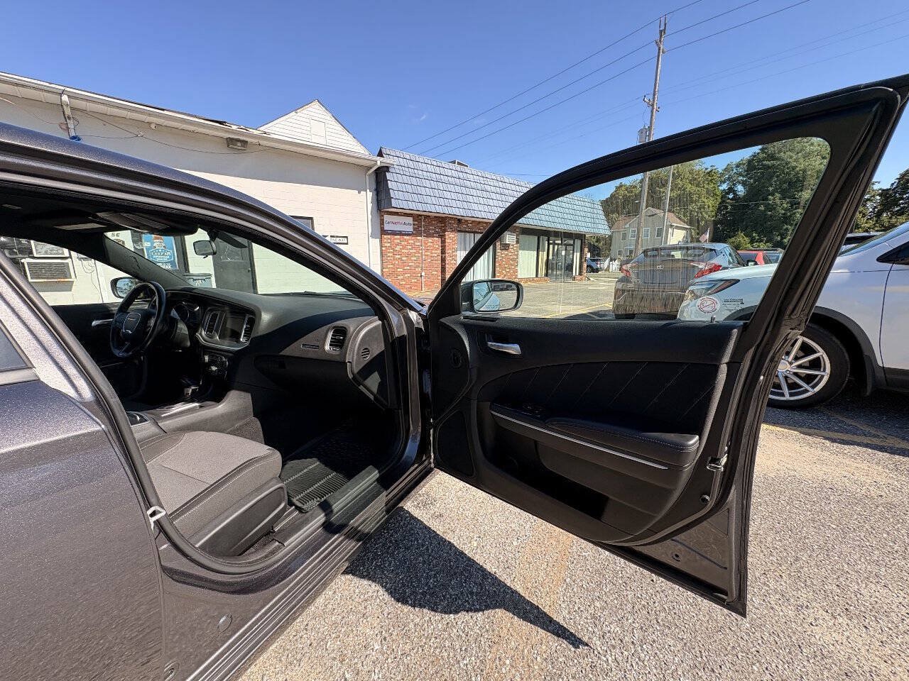 Used 2022 Dodge Charger SXT RWD image 20