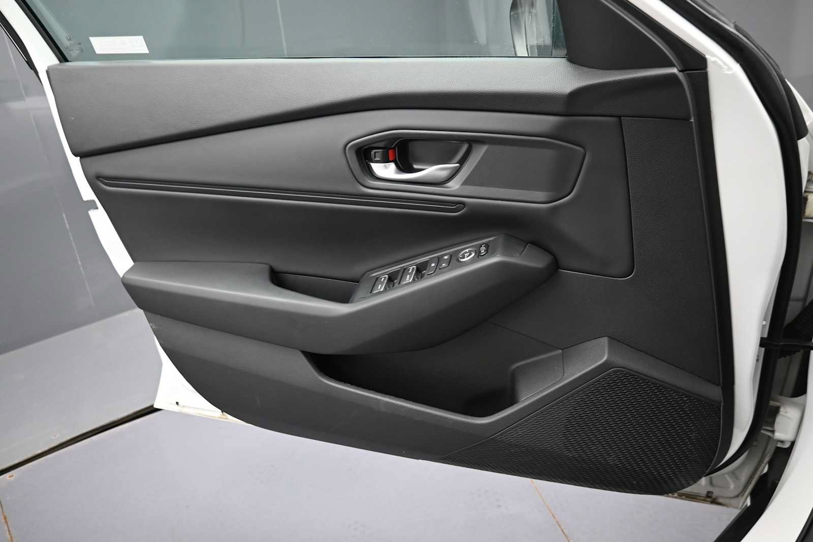 Used 2024 Honda Accord EX image 11