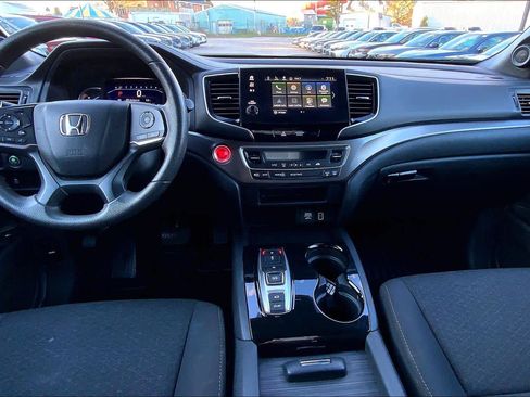Used 2021 Honda Passport Sport image 16
