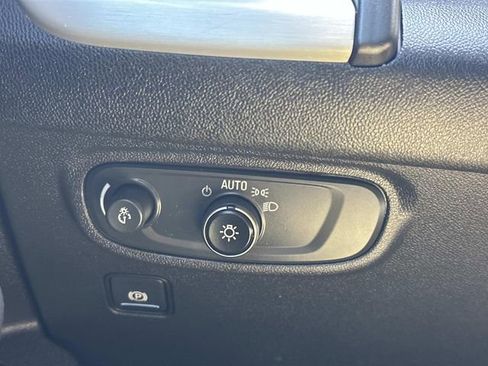 Used 2021 GMC Terrain SLE w/ Driver Convenience Package FWD image 25