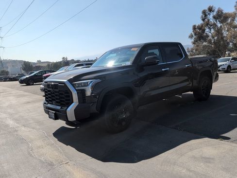 Used 2023 Toyota Tundra Limited AWD/4WD image 7