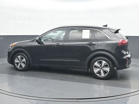 Used 2022 Kia Niro LX image 4