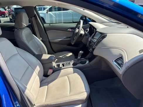 Used 2016 Chevrolet Cruze Premier FWD image 11