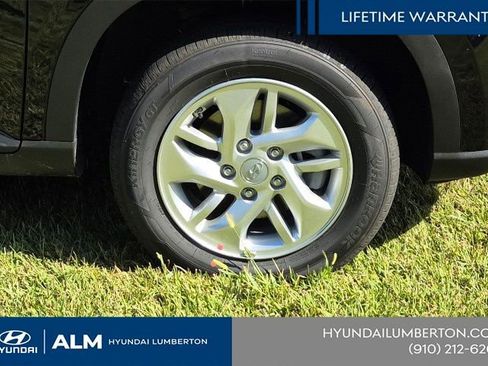 New 2026 Hyundai Venue SE FWD image 13