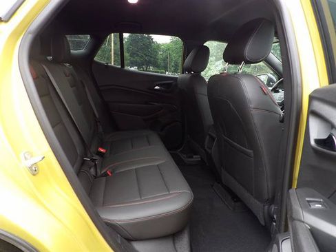 Used 2025 Chevrolet Trax RS w/ Driver Confidence Package FWD image 40
