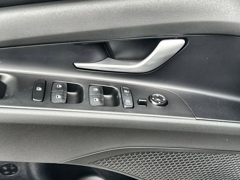 New 2026 Hyundai Elantra SE image 15