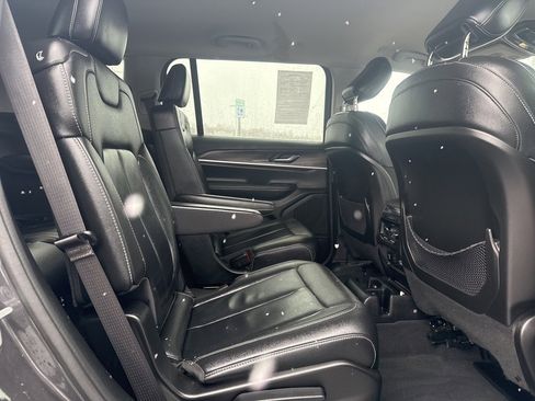 Used 2023 Jeep Grand Cherokee L Limited image 15