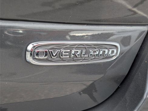 Used 2022 Jeep Grand Cherokee Overland w/ Luxury Tech Group IV image 10