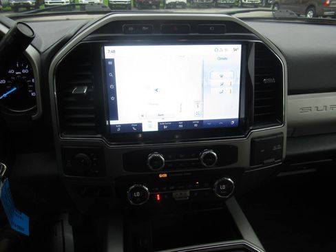Used 2022 Ford F350 Lariat w/ Chrome Package AWD/4WD image 25