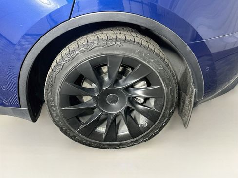 Used 2022 Tesla Model Y Long Range AWD/4WD image 11
