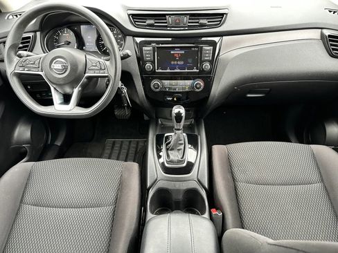 Used 2020 Nissan Rogue Sport S image 21