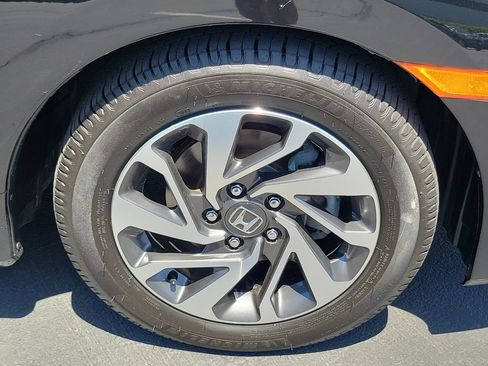 Used 2017 Honda Civic EX image 6