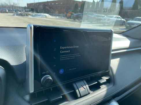 Used 2025 Toyota RAV4 XLE image 21