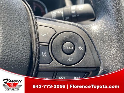 Used 2025 Toyota RAV4 XLE FWD image 28