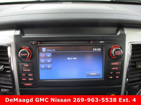 Used 2017 Nissan Titan SV image 23