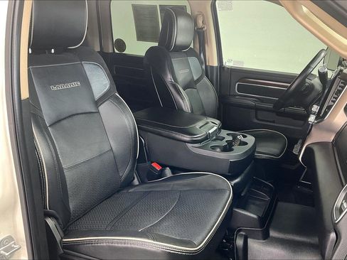 Used 2022 RAM 3500 Laramie AWD/4WD image 6