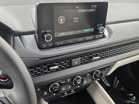 Certified 2023 Honda Accord EX image 21