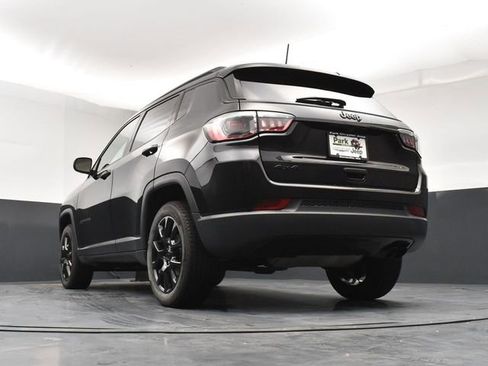 Used 2022 Jeep Compass Altitude w/ Convenience Group image 22