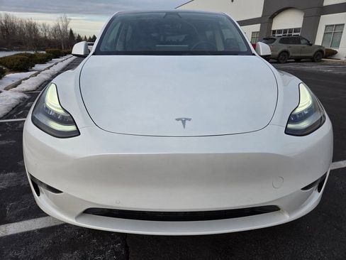 Used 2020 Tesla Model Y Long Range image 16
